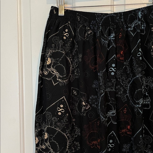 YoungLA | 217 Ugly A** Skull Pants SZ XL Streetwear Athleisure Lounge Spooky - Picture 3 of 9